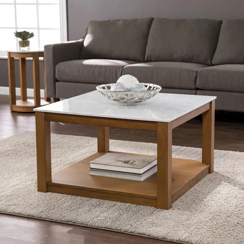 Table basse contemporaine en bois avec plateau en imitation marbre et étagères de rangement pour salon - 46,35 H x 76,2 L x 76,2 P cm